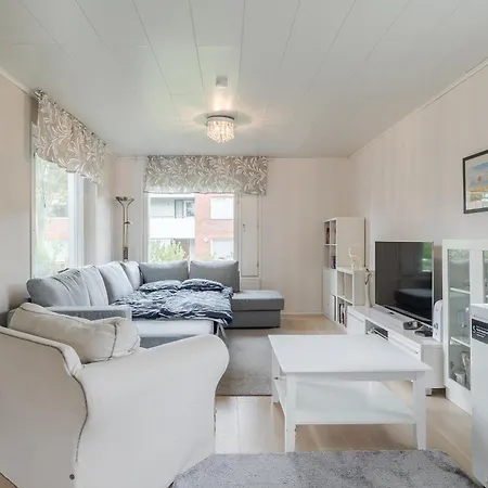 5 Bedroom Family With Sauna Close To Center *