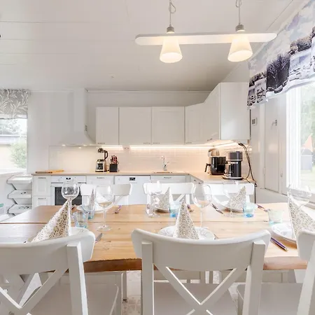 Apartament 5 Bedroom Family With Sauna Close To Center