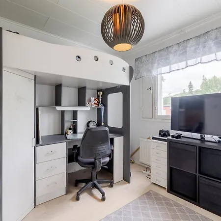 5 Bedroom Family With Sauna Close To Center Apartament Rovaniemi