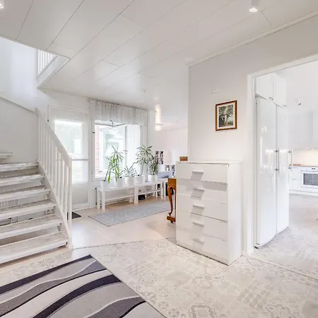 Lejlighed 5 Bedroom Family With Sauna Close To Center *